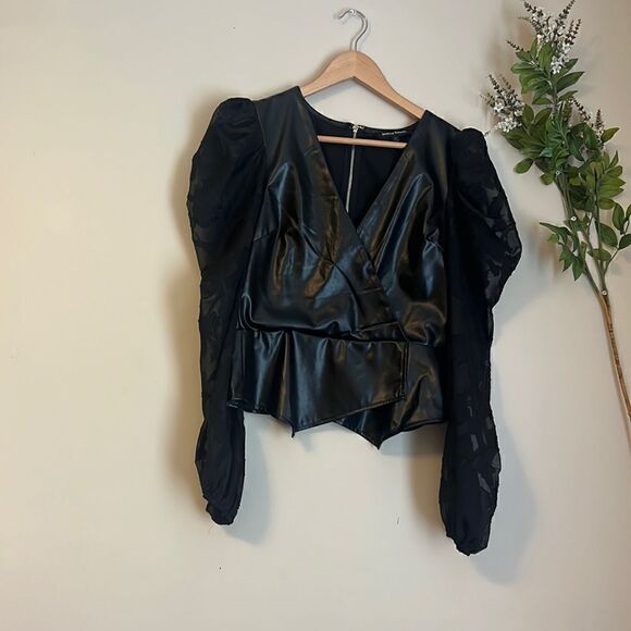 Jealous Tomato Faux Leather Puff Sleeve Top Size: M - Picture 1 of 8